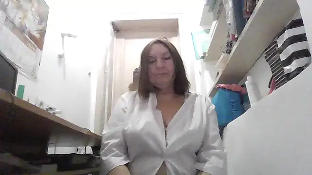 Snapshot of AnnaLive570 chatting on December 15, 2025, 5:24 am AnnaLive570 online show from December 15, 2025, 5:24 am