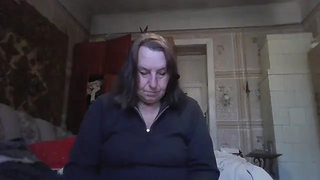 Snapshot of AnnaLive570 chatting on November 3, 2025, 2:20 pm AnnaLive570 online show from November 3, 2025, 2:20 pm