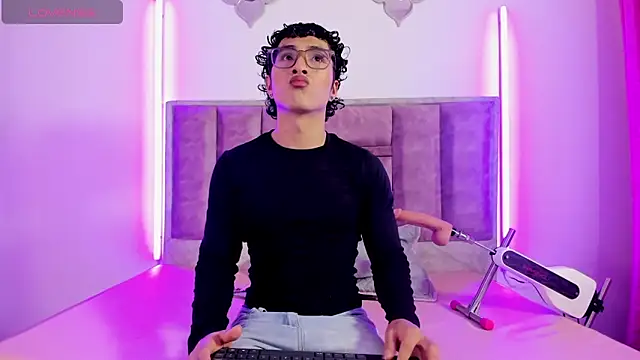 Snapshot of 0anonimo_bottom1 chatting on October 7, 2025, 7:15 pm 0anonimo bottom1 online show from October 7, 2025, 7:15 pm