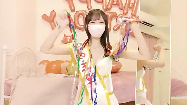 roachan  online show from March 28, 2026, 2:07 pm