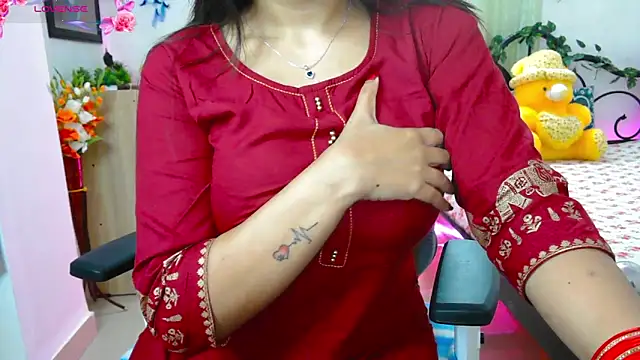 Snapshot of WildDimpi_0 chatting on November 10, 2025, 6:57 pm WildDimpi 0 online show from November 10, 2025, 6:57 pm