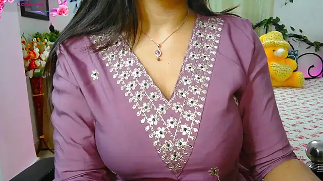 Snapshot of WildDimpi_0 chatting on October 27, 2025, 5:47 pm WildDimpi 0 online show from October 27, 2025, 5:47 pm