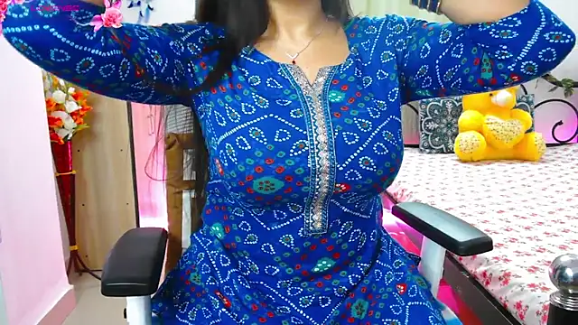 Snapshot of WildDimpi_0 chatting on October 31, 2025, 6:15 pm WildDimpi 0 online show from October 31, 2025, 6:15 pm