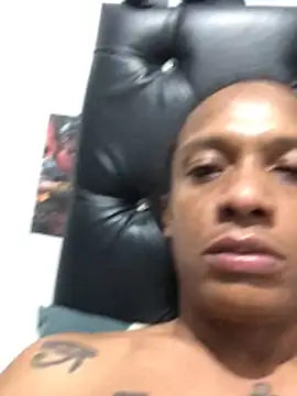 elpeluchenegroxxx3 online show from March 2, 2026, 2:23 am