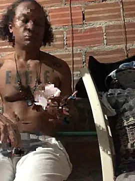 elpeluchenegroxxx3 online show from February 11, 2026, 3:28 am