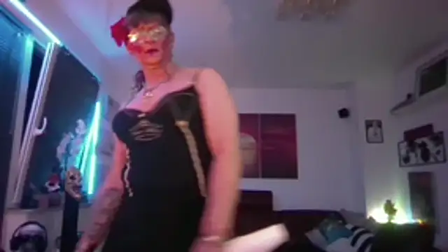 Snapshot of hellgirl1980 chatting on November 30, 2025, 3:07 am hellgirl1980 online show from November 30, 2025, 3:07 am