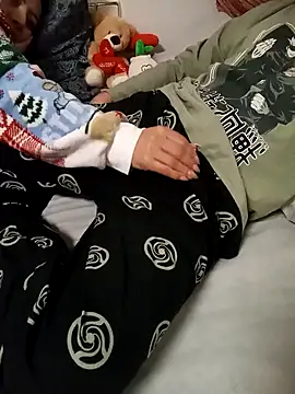 Snapshot of Andr3s69xxx chatting on January 17, 2026, 11:52 pm Andr3s69xxx online show from January 17, 2026, 11:52 pm