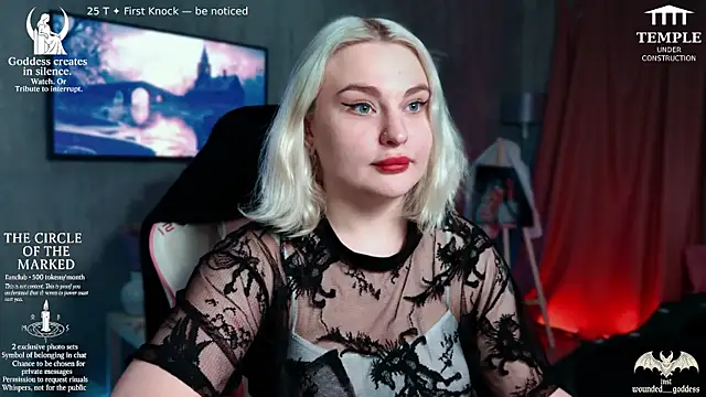 Snapshot of Wounded_Goddess_ chatting on November 15, 2025, 5:44 am Wounded Goddess online show from November 15, 2025, 5:44 am