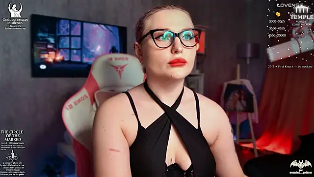 Snapshot of Wounded_Goddess_ chatting on December 2, 2025, 3:14 pm Wounded Goddess online show from December 2, 2025, 3:14 pm