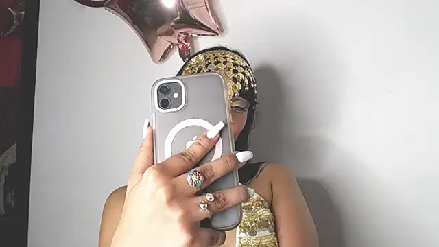 charlottekiss99 online show from October 31, 2025, 3:19 pm