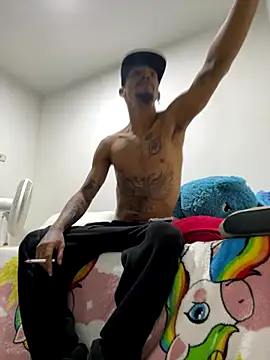 Snapshot of carl_jhonson821 chatting on October 31, 2025, 1:46 am carl jhonson821 online show from October 31, 2025, 1:46 am