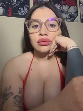 Snapshot of onlylucisfer chatting on October 22, 2025, 4:23 am onlylucisfer online show from October 22, 2025, 4:23 am