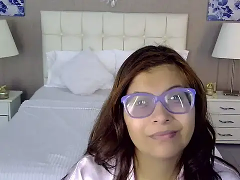 Snapshot of Amber_Rouge_ chatting on September 10, 2025, 12:15 pm Amber Rouge online show from September 10, 2025, 12:15 pm