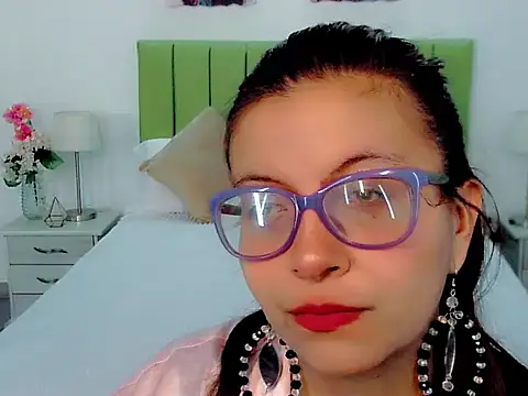 Snapshot of Amber_Rouge_ chatting on October 22, 2025, 12:26 pm Amber Rouge online show from October 22, 2025, 12:26 pm