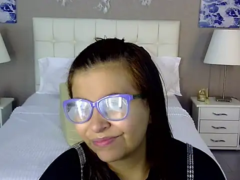 Snapshot of Amber_Rouge_ chatting on September 11, 2025, 12:05 pm Amber Rouge online show from September 11, 2025, 12:05 pm