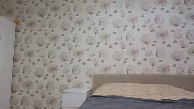 Annabel theMoon online show from December 4, 2025, 3:49 am