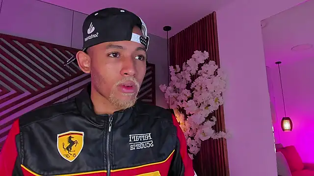 B Wild online show from December 2, 2025, 3:52 am