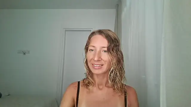 Snapshot of Paevoa chatting on September 9, 2025, 8:57 am Paevoa online show from September 9, 2025, 8:57 am