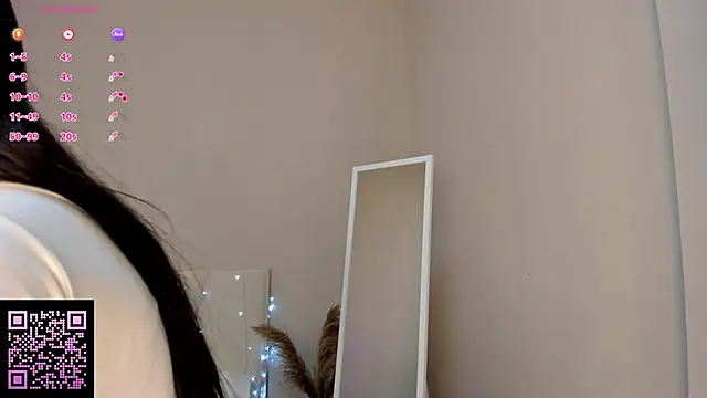 Snapshot of Cassies-Sandyy chatting on November 16, 2025, 10:31 am Cassies-Sandyy online show from November 16, 2025, 10:31 am