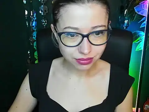 Snapshot of loveHeidi chatting on October 27, 2025, 5:41 am loveHeidi online show from October 27, 2025, 5:41 am