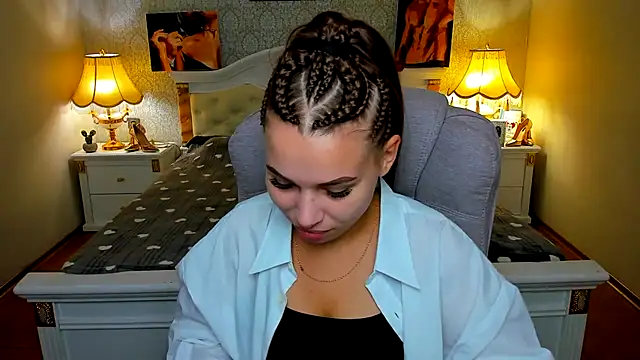 Snapshot of OmniaSher chatting on September 25, 2025, 9:15 am OmniaSher online show from September 25, 2025, 9:15 am