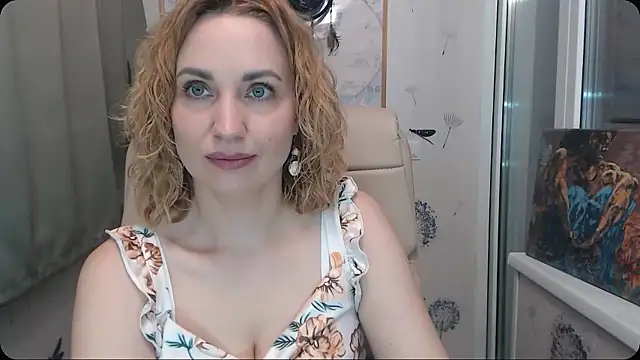 KatrinAlluring online show from January 12, 2026, 4:41 am