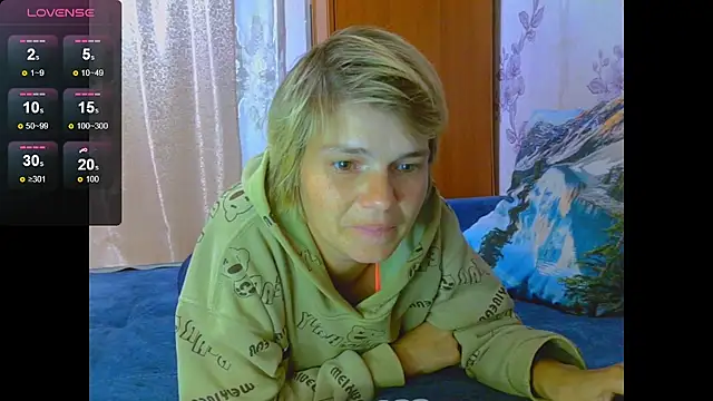Snapshot of SaraSnow_ chatting on September 11, 2025, 7:47 pm SaraSnow  online show from September 11, 2025, 7:47 pm