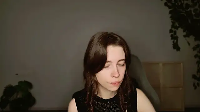 Snapshot of Yoka_paradoXXX chatting on November 6, 2025, 5:11 am Yoka paradoXXX online show from November 6, 2025, 5:11 am