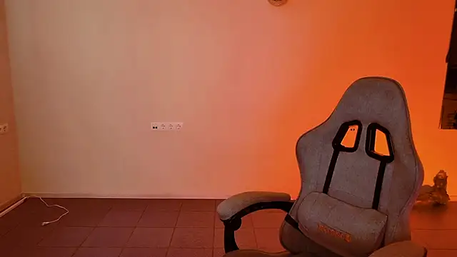 Yoka paradoXXX online show from February 26, 2026, 9:09 am