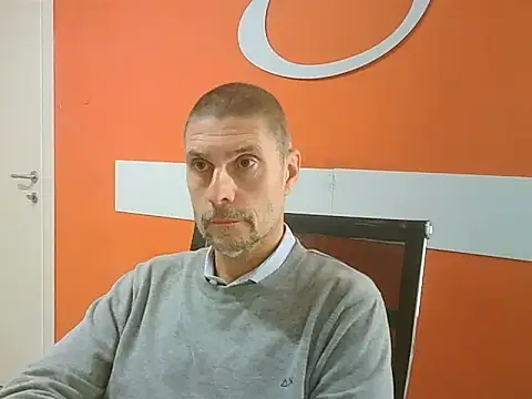 Snapshot of max79ve31 chatting on October 6, 2025, 11:55 am max79ve31 online show from October 6, 2025, 11:55 am