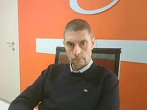 Snapshot of max79ve31 chatting on December 5, 2025, 12:59 pm max79ve31 online show from December 5, 2025, 12:59 pm