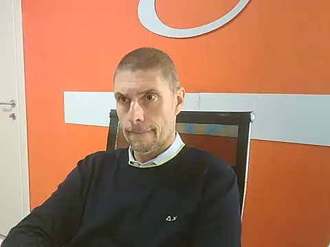 Snapshot of max79ve31 chatting on October 23, 2025, 11:53 am max79ve31 online show from October 23, 2025, 11:53 am