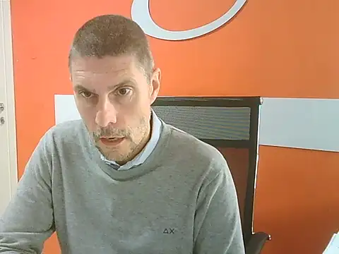 Snapshot of max79ve31 chatting on October 27, 2025, 1:12 pm max79ve31 online show from October 27, 2025, 1:12 pm