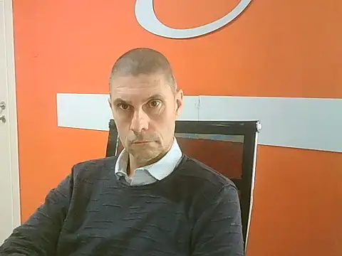 Snapshot of max79ve31 chatting on November 5, 2025, 1:14 pm max79ve31 online show from November 5, 2025, 1:14 pm