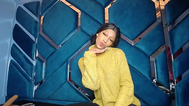 Lea Sweetly online show from December 15, 2025, 1:06 pm