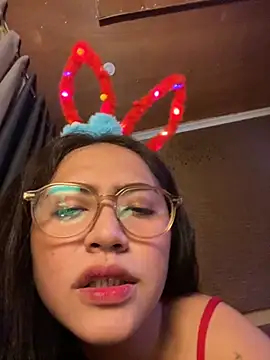 yourdevilsweettsx online show from November 1, 2025, 12:43 pm