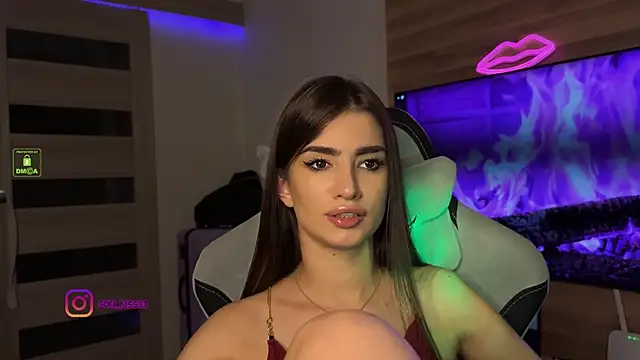 Snapshot of SofI-Play chatting on September 25, 2025, 6:36 pm SofI-Play online show from September 25, 2025, 6:36 pm