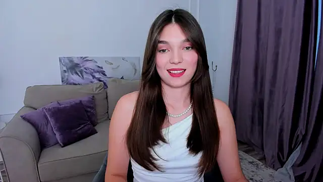 DivineAmour online show from December 4, 2025, 12:15 pm