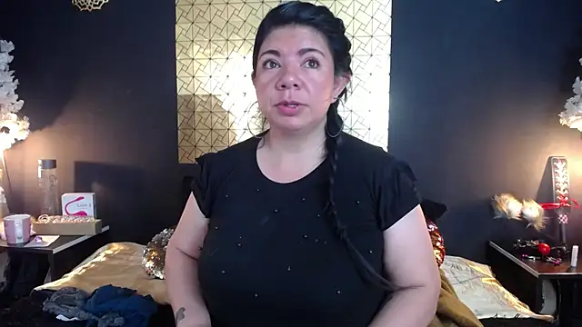 kinky momm online show from April 16, 2026, 3:02 pm