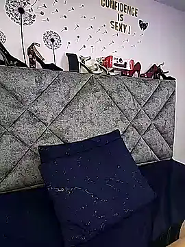 Shantey Laurent online show from April 12, 2026, 4:54 pm