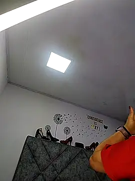 Shantey Laurent online show from February 10, 2026, 2:27 pm