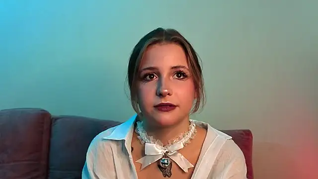 Snapshot of LoveSeekins chatting on October 23, 2025, 7:23 pm LoveSeekins online show from October 23, 2025, 7:23 pm