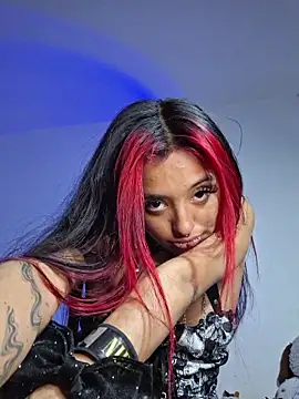 carolinerue online show from March 6, 2026, 4:18 am