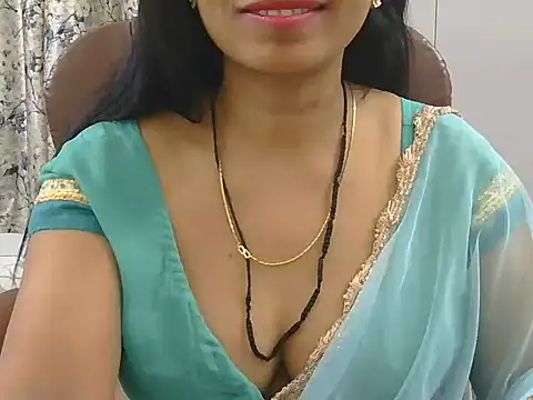 MISS SOMIYA online show from April 15, 2026, 8:42 pm