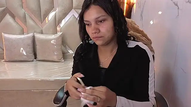 Snapshot of antonela_tp chatting on December 15, 2025, 12:55 pm antonela tp online show from December 15, 2025, 12:55 pm