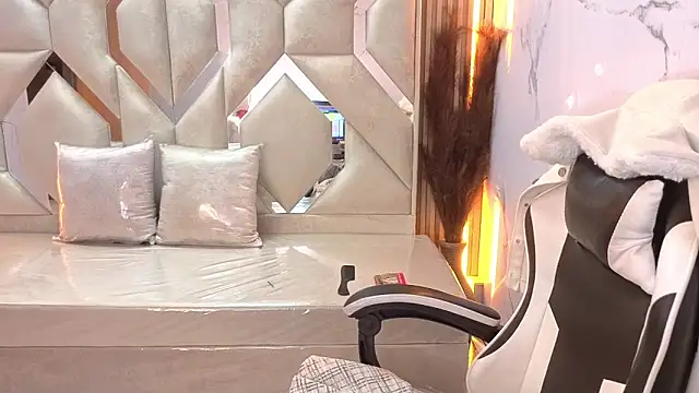 Snapshot of antonela_tp chatting on December 3, 2025, 12:48 pm antonela tp online show from December 3, 2025, 12:48 pm