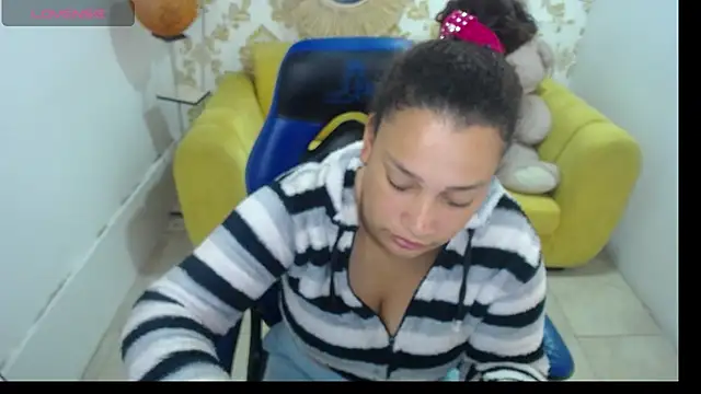 Snapshot of keiry_m chatting on October 21, 2025, 11:53 am keiry m online show from October 21, 2025, 11:53 am