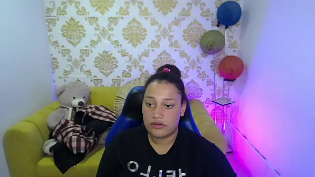 Snapshot of keiry_m chatting on October 15, 2025, 2:43 am keiry m online show from October 15, 2025, 2:43 am