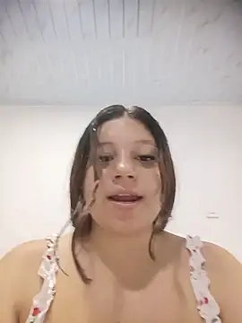 Snapshot of Shell_Latina chatting on July 6, 2026, 11:51 pm Shell Latina online show from July 6, 2026, 11:51 pm