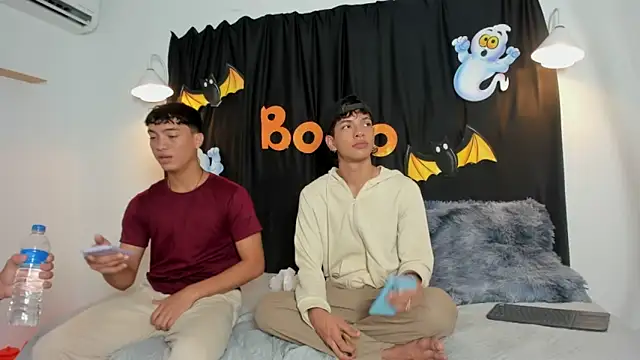 Snapshot of maicol_cum23 chatting on October 22, 2025, 5:56 pm maicol cum23 online show from October 22, 2025, 5:56 pm